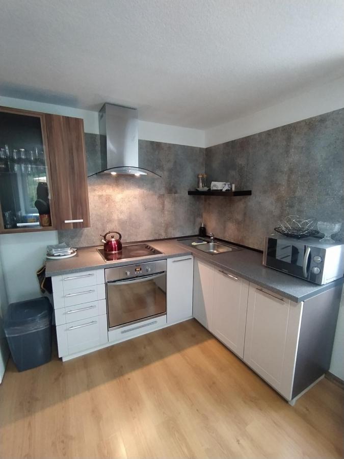 Apartman Karin Huty Extérieur photo