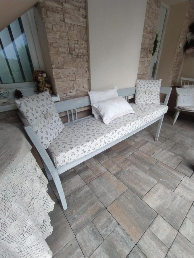 Apartman Karin Huty Extérieur photo
