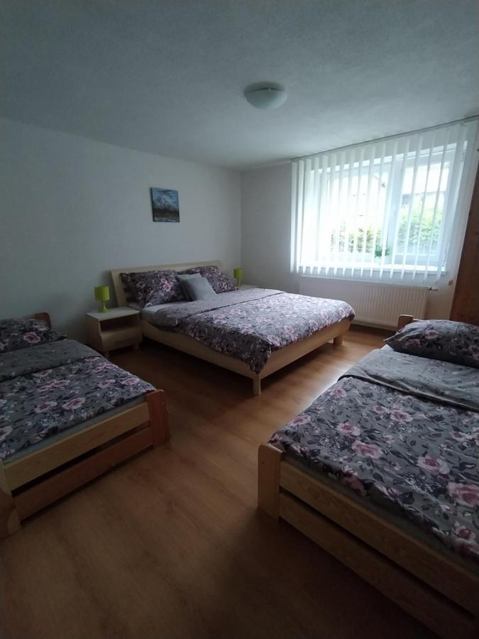 Apartman Karin Huty Extérieur photo